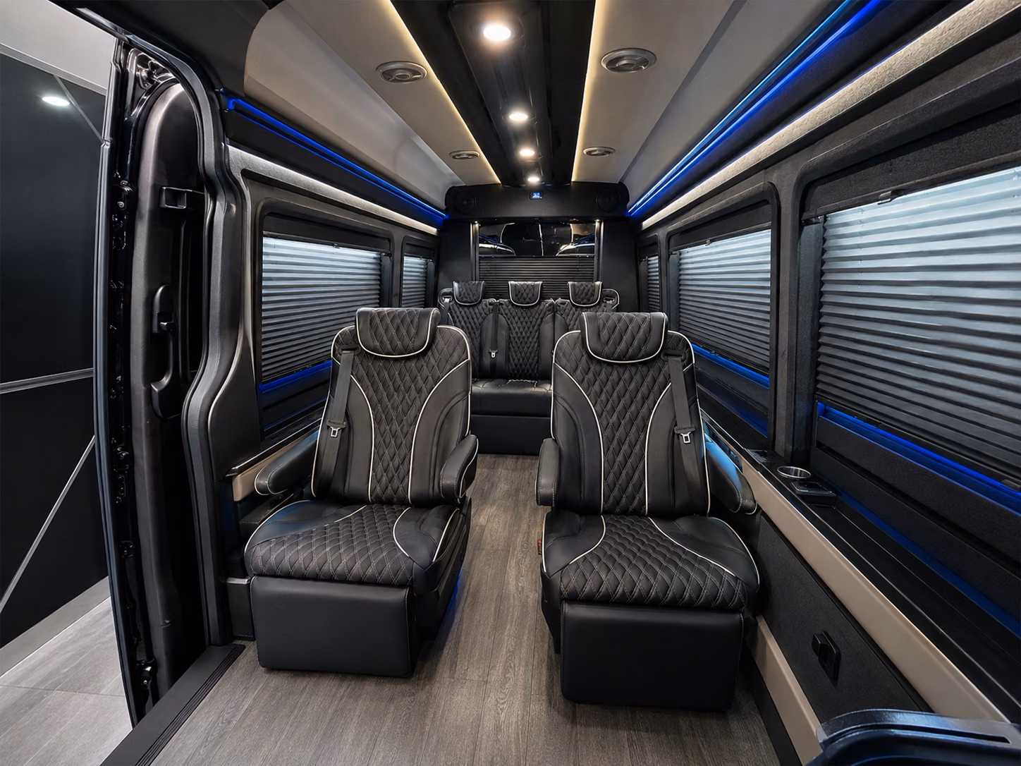 through santamonicacharterbusservices com find buses for ontario and john wayne airport runs